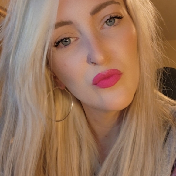 Meet your Posher, Taylor - Picture 4 of 6